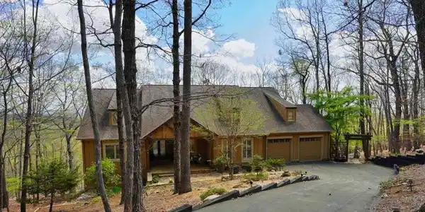 132 Ahaluna Place