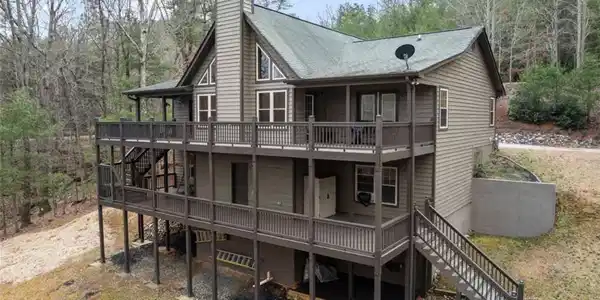136 Gold Ditch Road