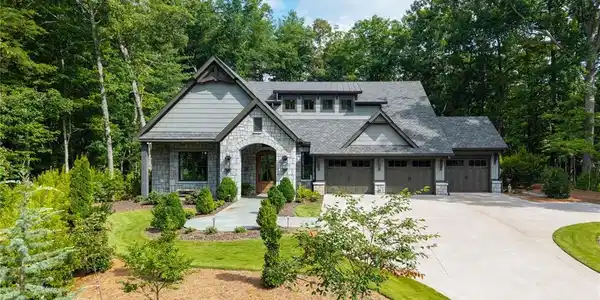 87 Whisper Place