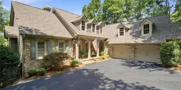 712 Wedgewood Drive