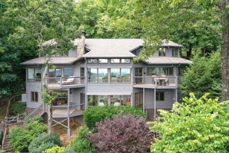 73 Falcon Heights