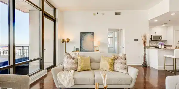 565 Peachtree Street NE Unit 1101