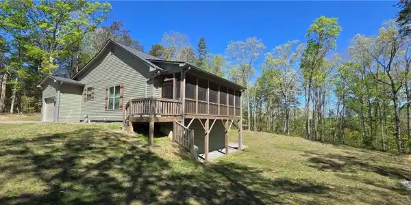 2297 Highway 136 W
