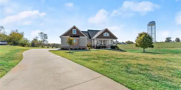 360 Clear View Court