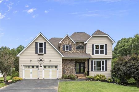 15 Hyalite Road E