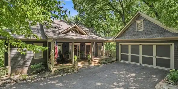 1458 Valley View Drive