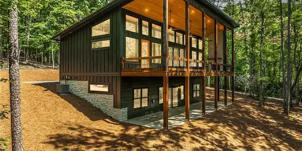 221 Goldmine Road