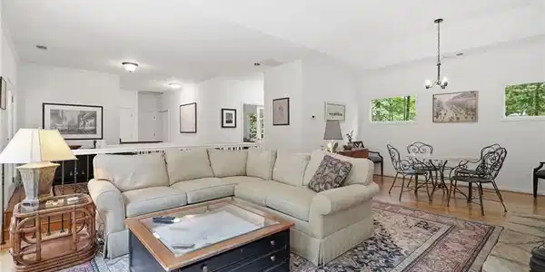 61 Morgan Walk