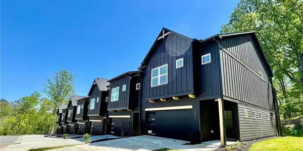 120 Waterview Court