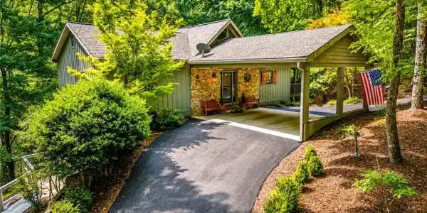 52 Swallow Point