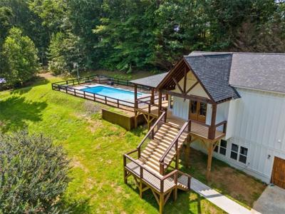 109 Lakeview Court