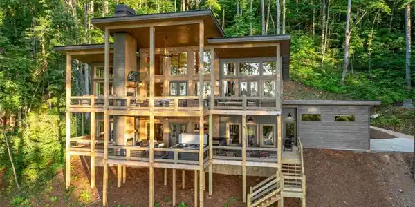 55 Grand Vista