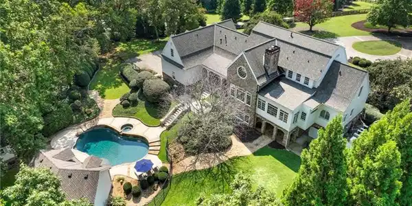 454 Summit Overlook Drive