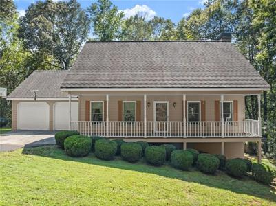 338 Ridge Lane
