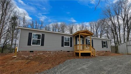 859 Mountain Ridge Drive