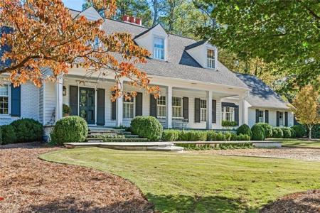 521 Heyward Circle NW