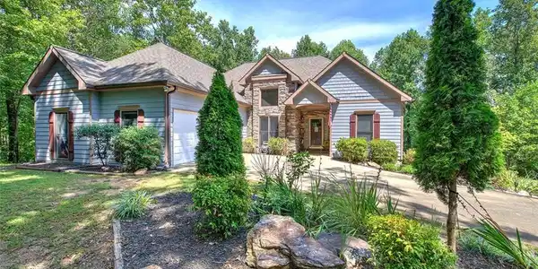 125 Chimney Way