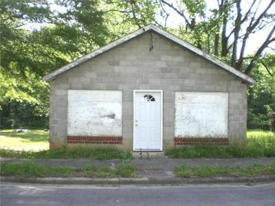 24 N Blanche Avenue SW