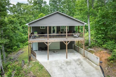 2801 Henderson Mountain Road
