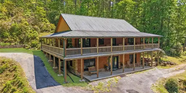 9368 Highway 52 W