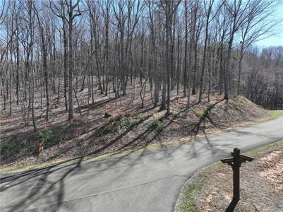 180 Trailwood Drive