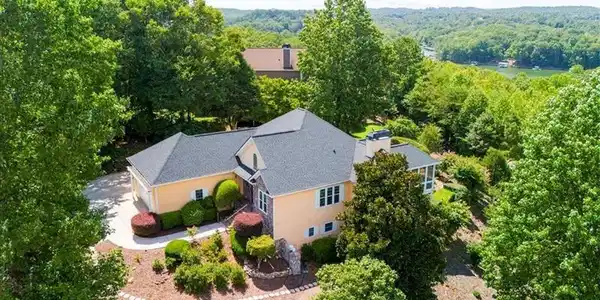 5739 Ridgewater Circle
