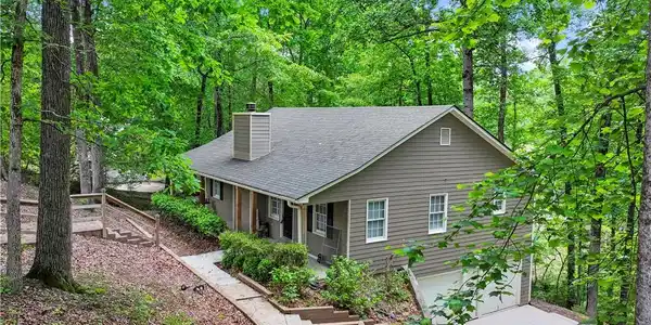 307 Robertson Road