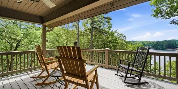 285 Lakeview Road