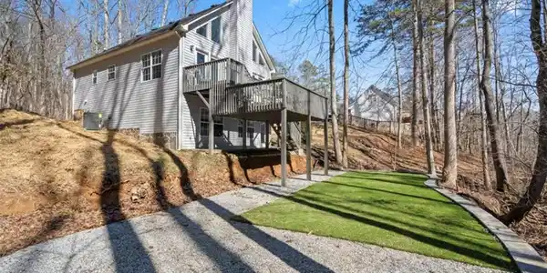 6524 Medlock Road