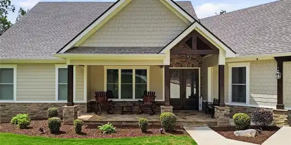 121 Westwind Court