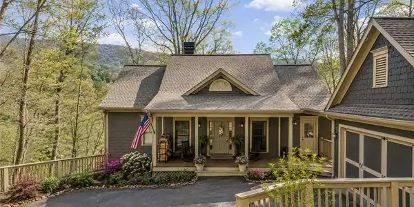1458 Valley View Drive