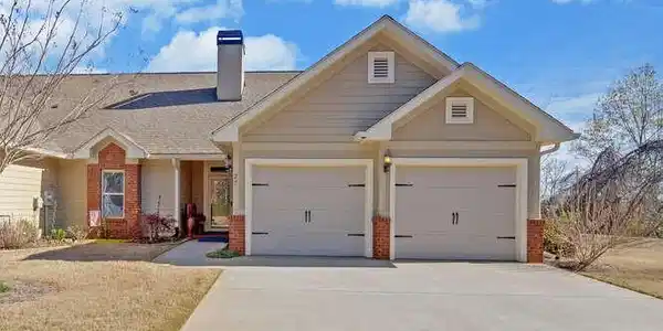 27 Summit View Spur