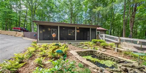 175 Sleepy Hollow Trail