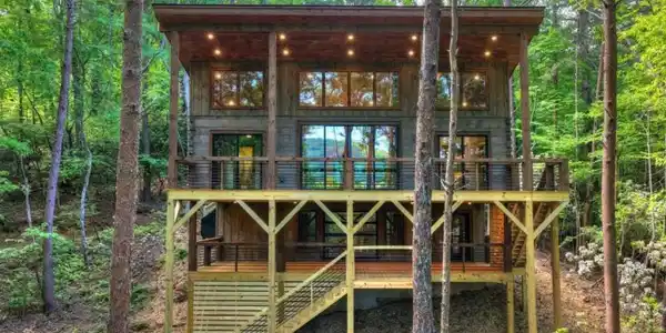 328 Crabapple Drive