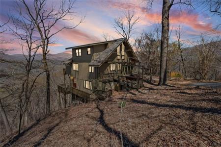 360 Locust Trail