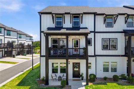 824 Mackay Creek