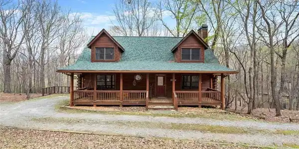 189 Frost Pine Circle
