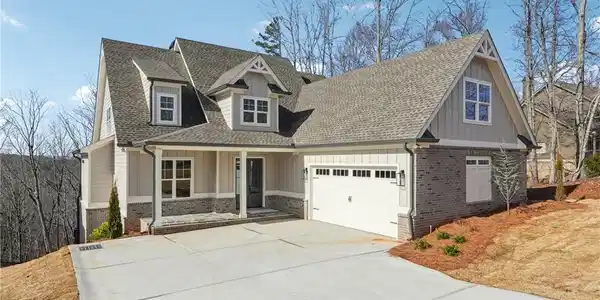 7375 Crestline Drive