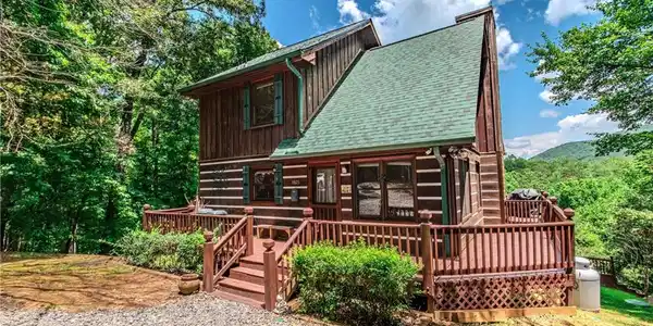 1023 Knollwood Road