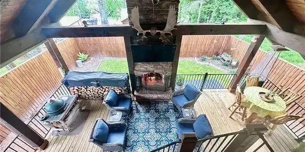 610 E 2nd Street