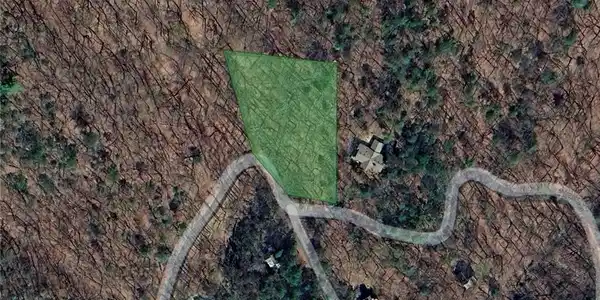 775 Woodland Trace