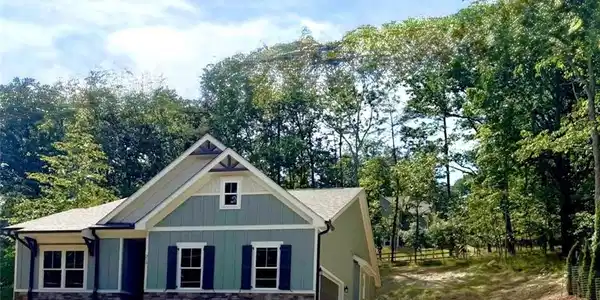 218 Chickasaw Drive