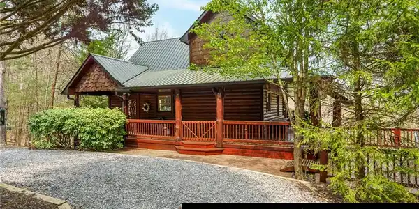 133 Dallas Lane