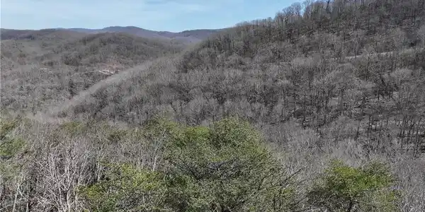 200 Stone Cliff Drive