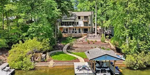 145 Broadwater Court