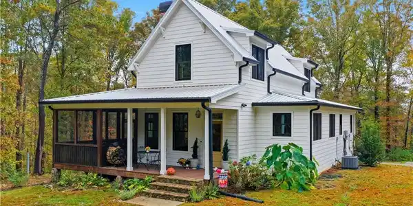 2197 Damascus Road