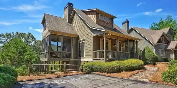 11 Laurel Ridge Lane