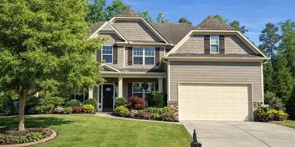 2002 Boxwood Lane