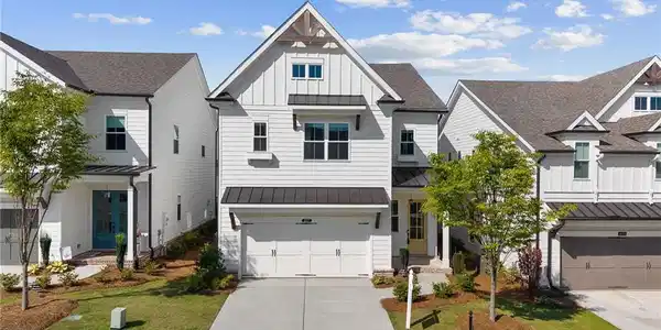 637 Skytop Drive