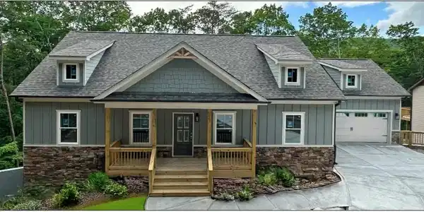 138 Lakewood Drive